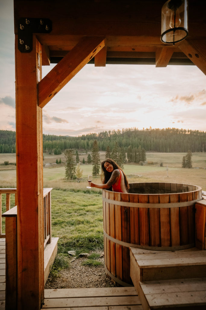 Cedar tub in Clydesdale Outpost
