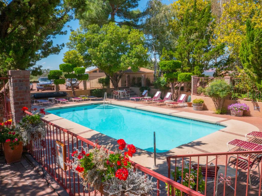 Sedona Hotel with pool