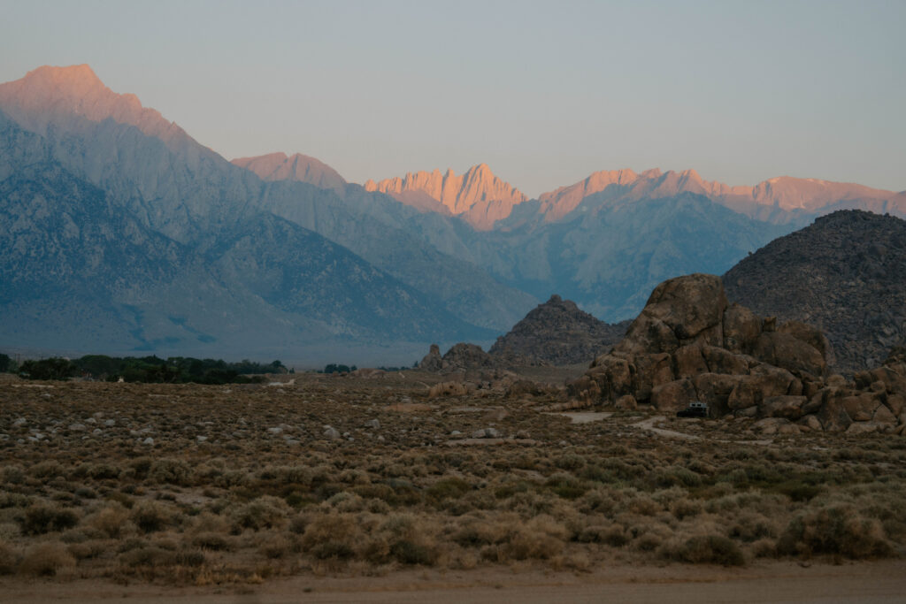 Sunrise over the mountains in Alabama Hills