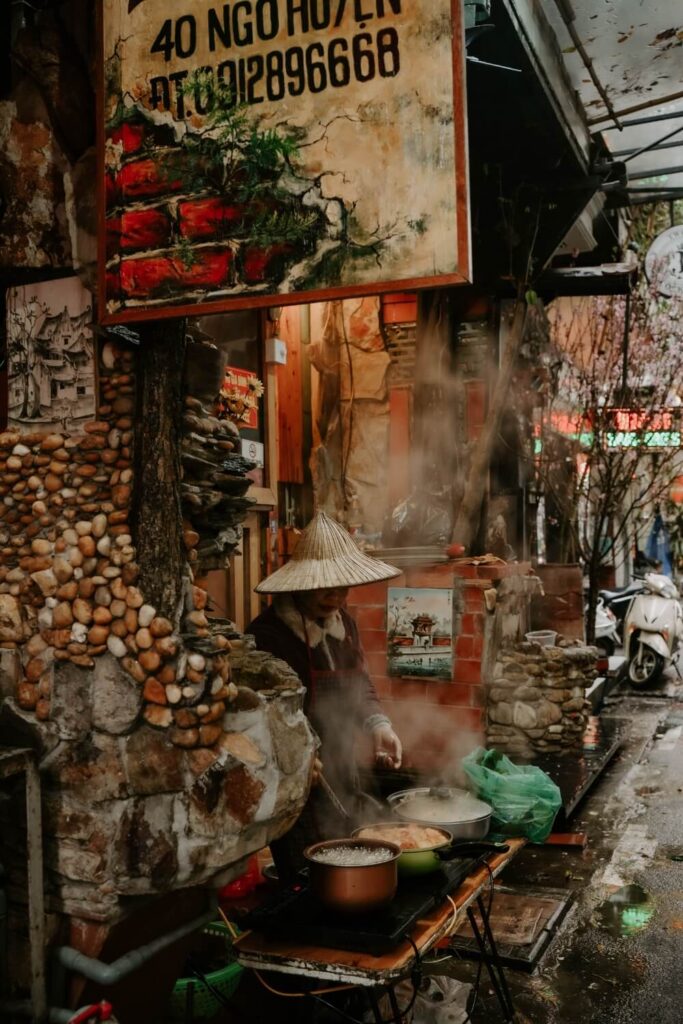 hanoi vietnam women cooking