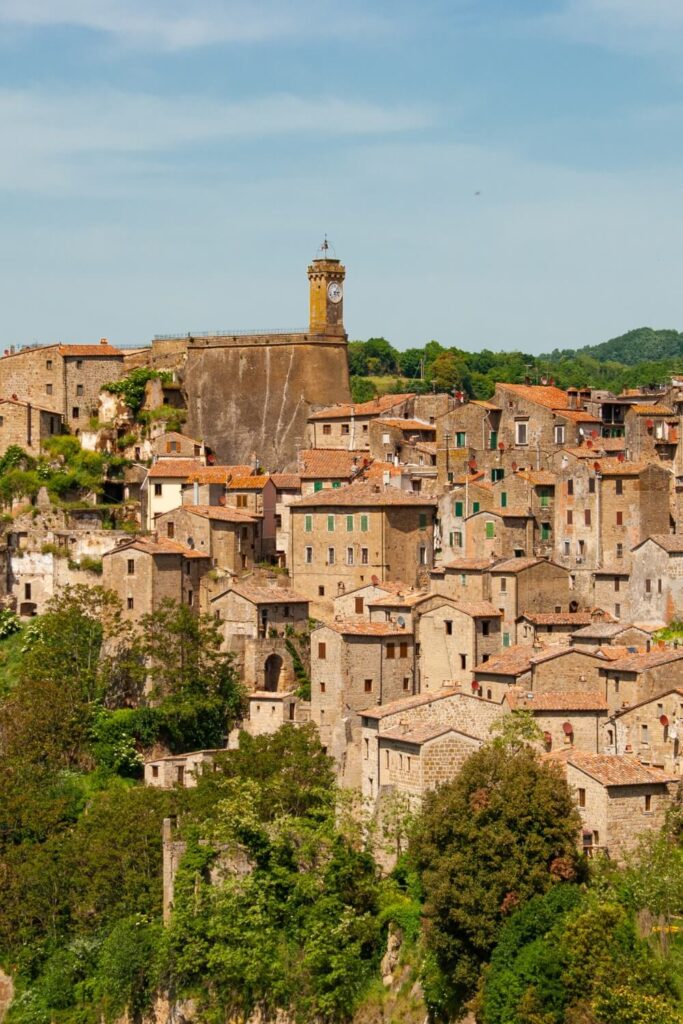 italy Pitigliano town