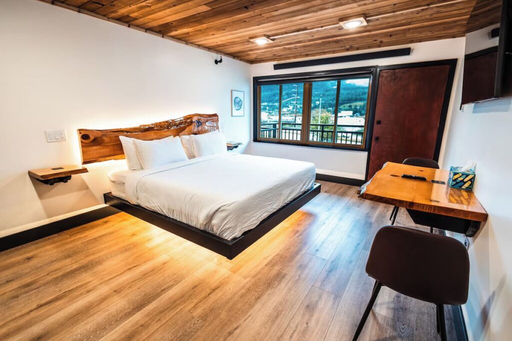 alaska waterfront on glacier