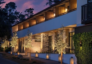 Stilwell Hotel in Carmel 