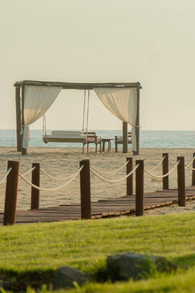 Todos Santos El Faro Beach Club