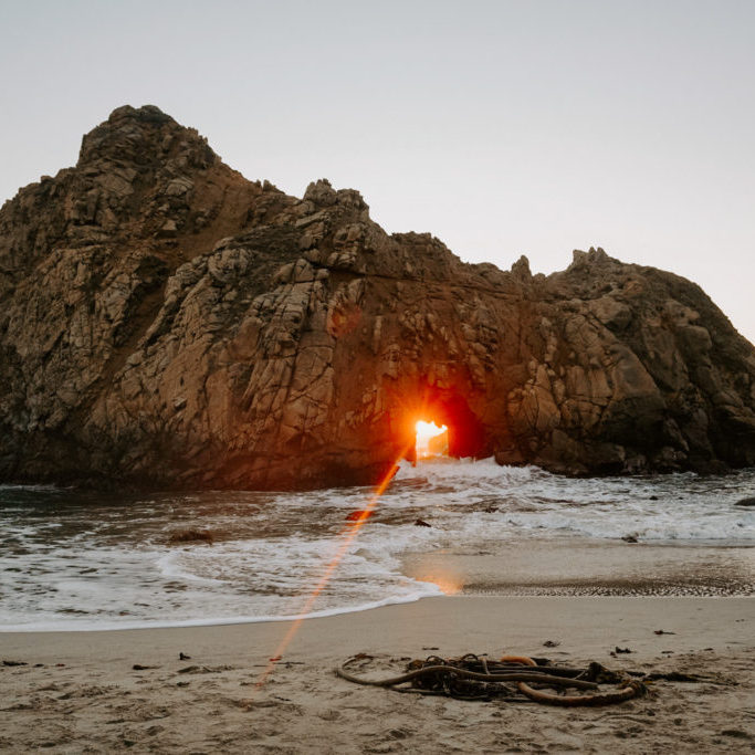 sunset in keyhole arch